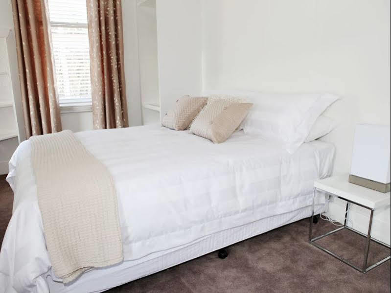 Albany Central Apartments Екстериор снимка